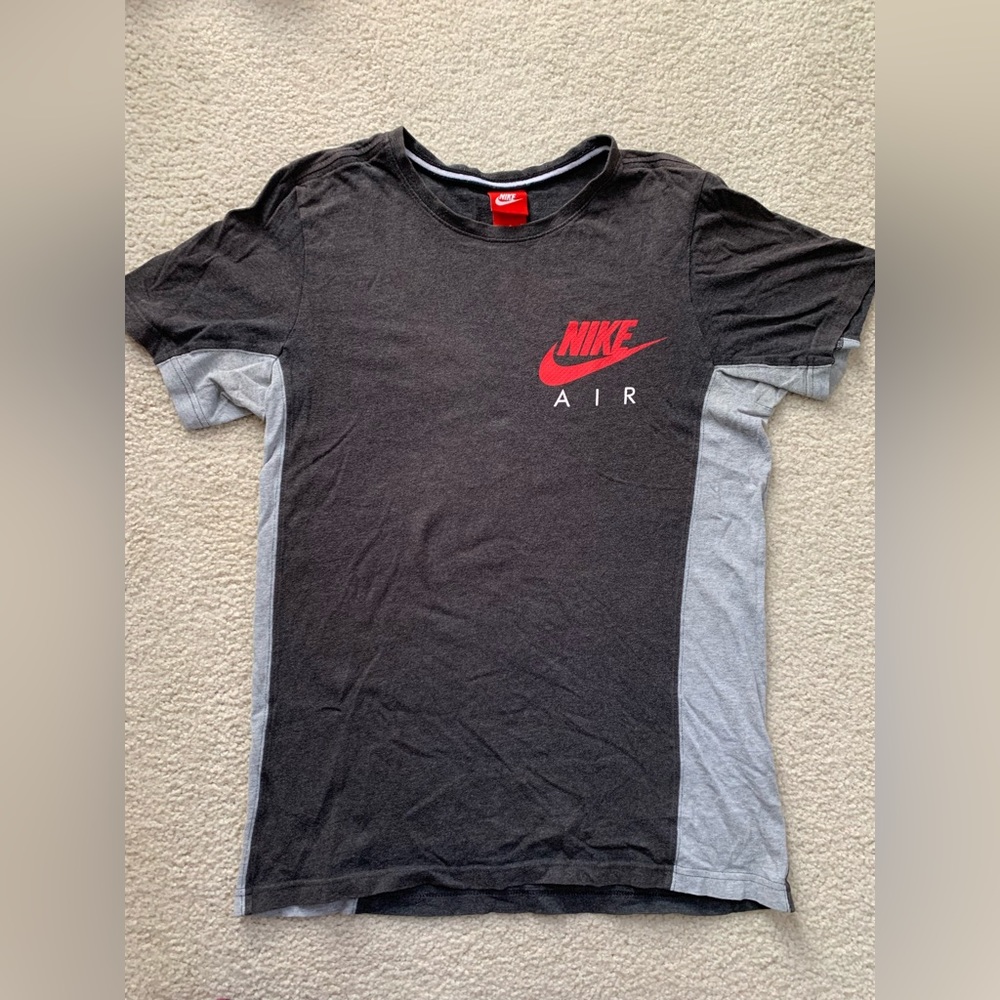 Women’s Nike Air Tee - Size Small